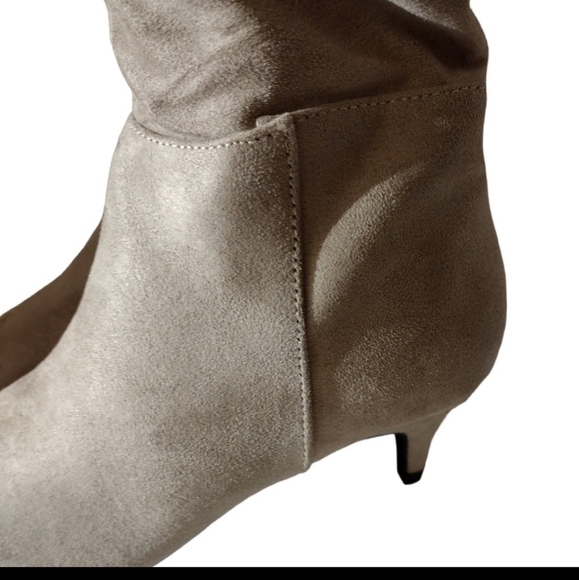 Qupid Faux Suede Slouch Boots NWOT - Picture 5 of 10